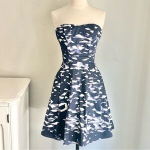 H&M Abstract Print Strapless Cotton Pleat Skirt Sweetheart Dress, Size 4 NWT